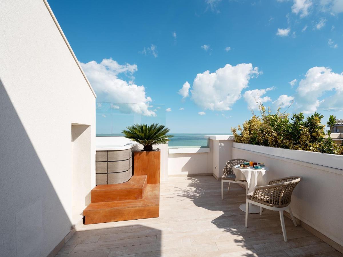 Trevi Family Resort Cattolica Luaran gambar